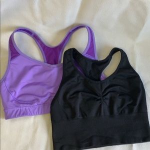 Set of two sports bras
